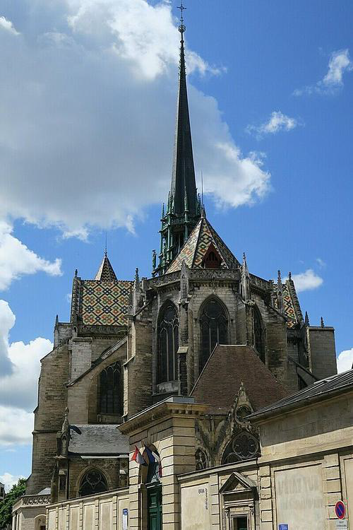 Spécialiste en économie et conservation du patrimoine France et à l’international